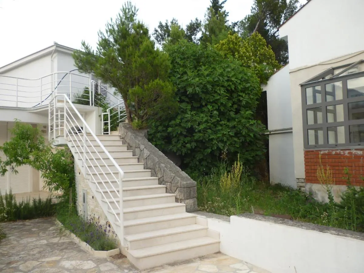 Apartment In Starigrad-Paklenica 34801
