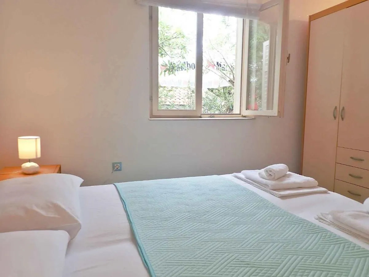 Apartment In Starigrad-Paklenica 34801
