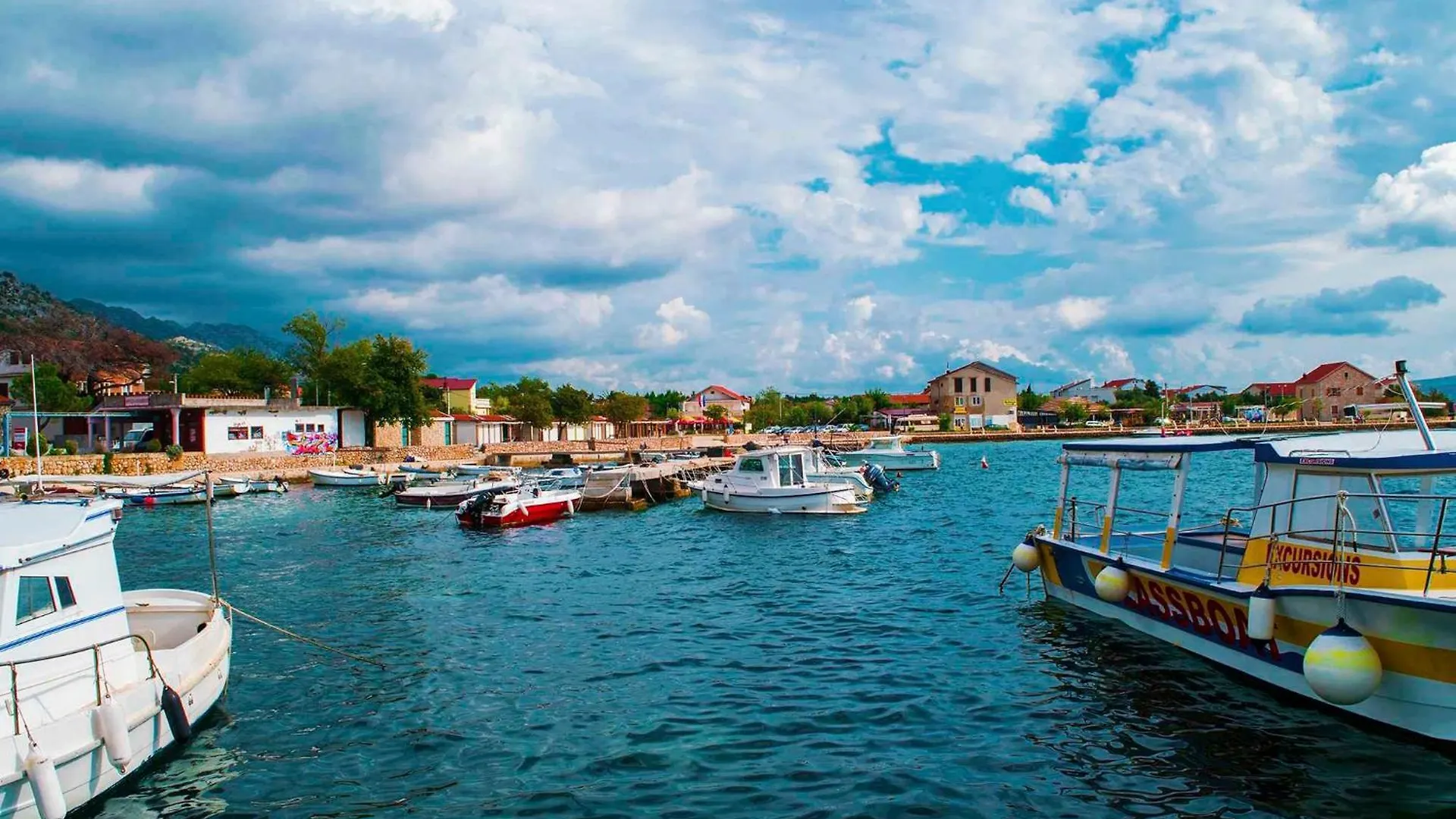 Apartment In Starigrad-Paklenica 34801